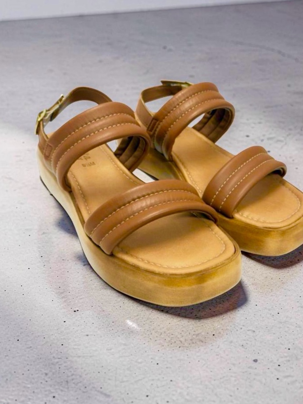 New Bella Vita Ode Italy Womens Whiskey Leather Puffy Platform Sandal Size 9.5 - Picture 5 of 9